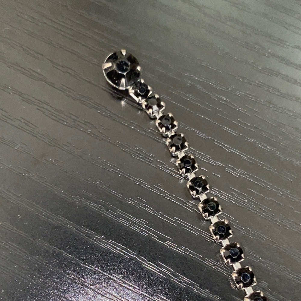Albert Weiss Elegant Black Crystal Necklace - Picture 5 of 6